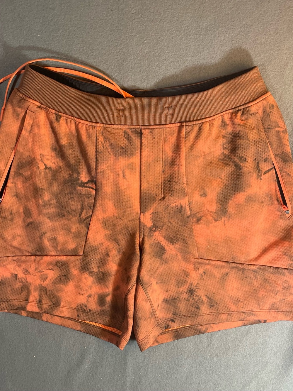 Lululemon men’s textured Tech Shorts 7”